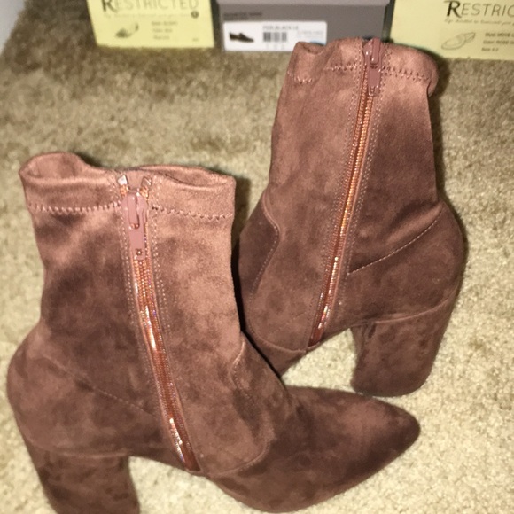 Ankle boots - Picture 4 of 5